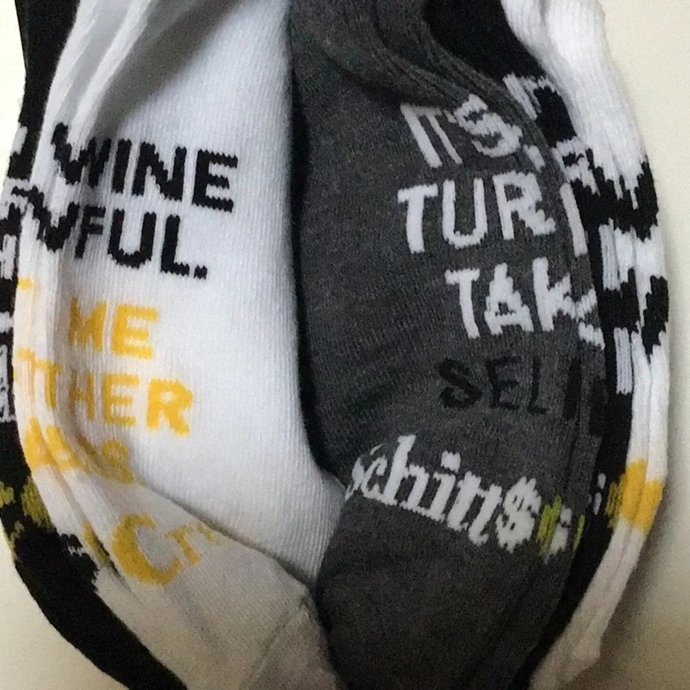 Schitts Creek Bundle of 5‎ Black & White Socks NWT